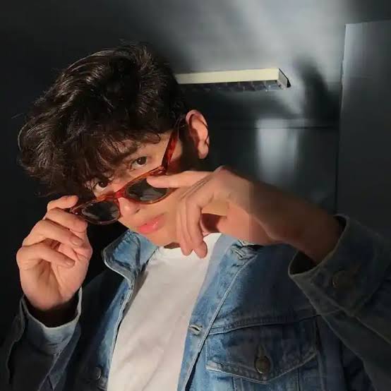 Best Attitude Alone Boy DP for Social Media